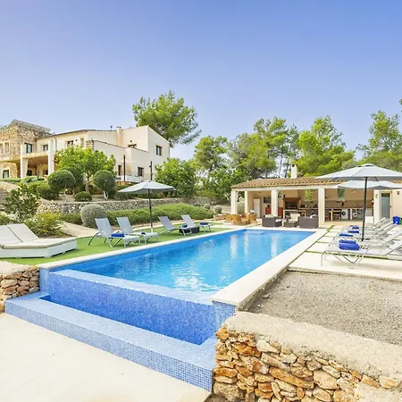Villa Pins