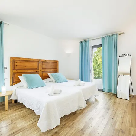 Pins Villa