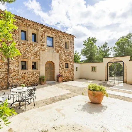 Pins Villa Cala Murada (Mallorca)